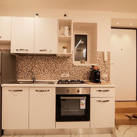 Casa Vacanze Mergellina 84 Chiaia, Stadio Maradona Lungomarecaracciolo 那不勒斯 外观 照片